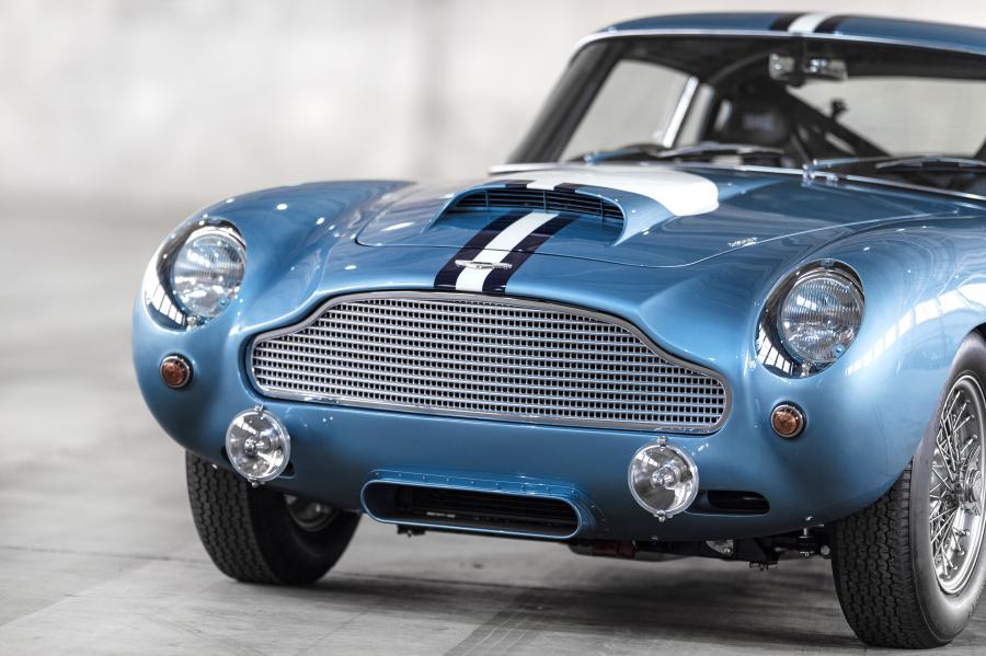Детали экстерьера Aston Martin DB4 GT Continuation 2017 года  (UK) (фото 45 из 90)